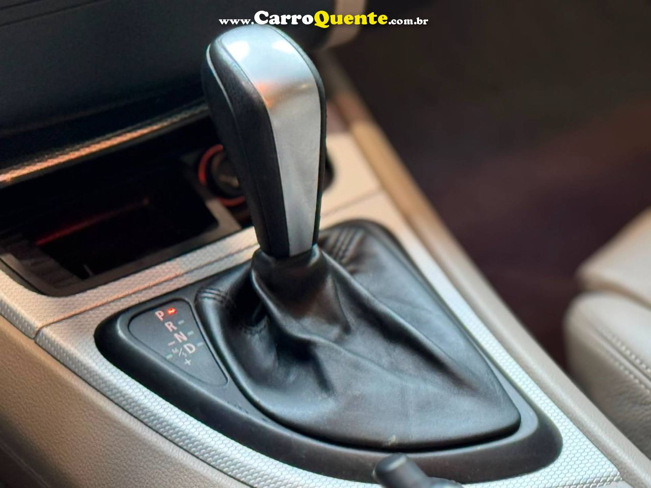 BMW 130i 3.0 SPORT HATCH 24V 2010 - Loja