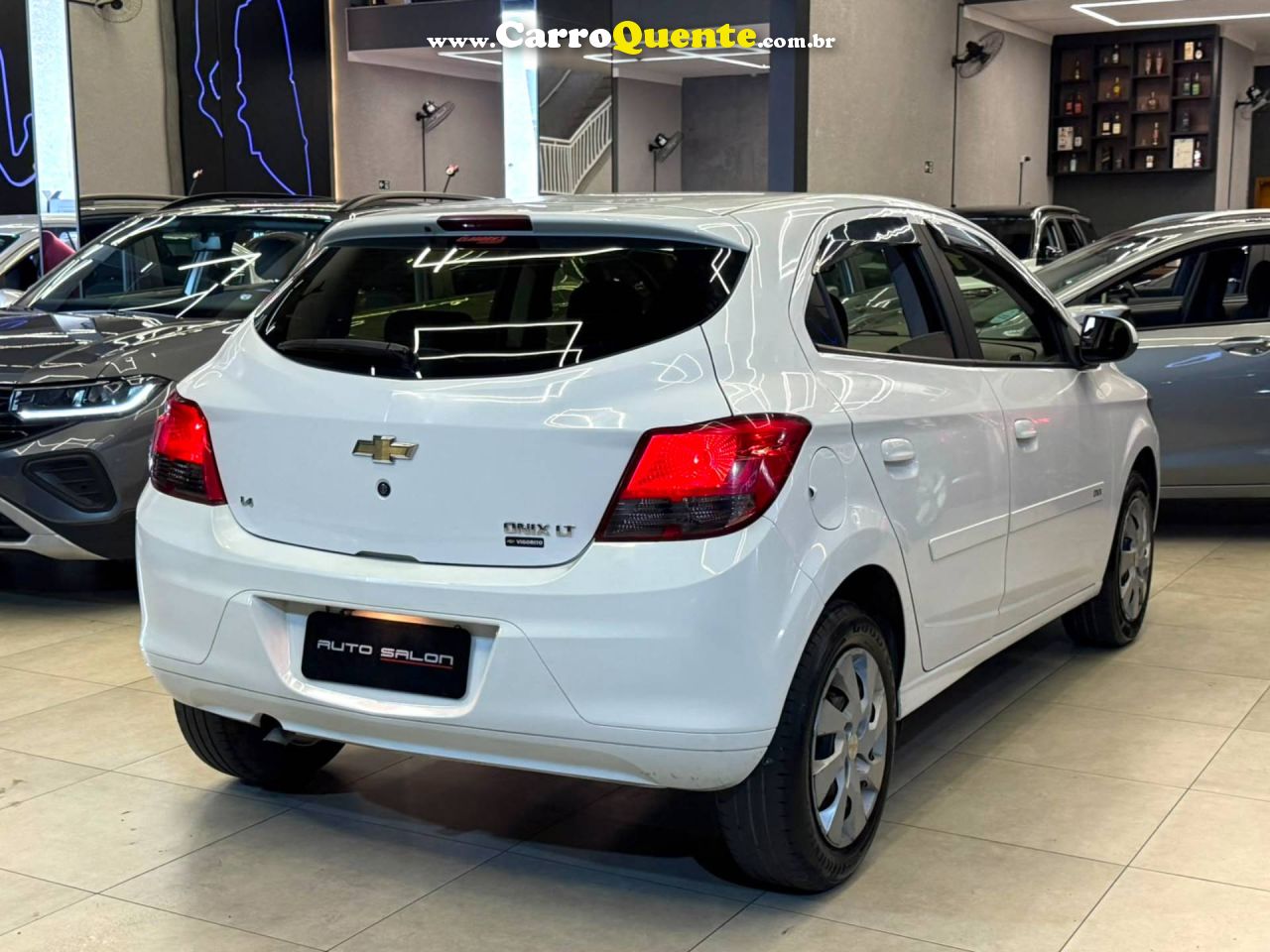 CHEVROLET ONIX 1.4 MPFI LT 8V 2016 - Loja
