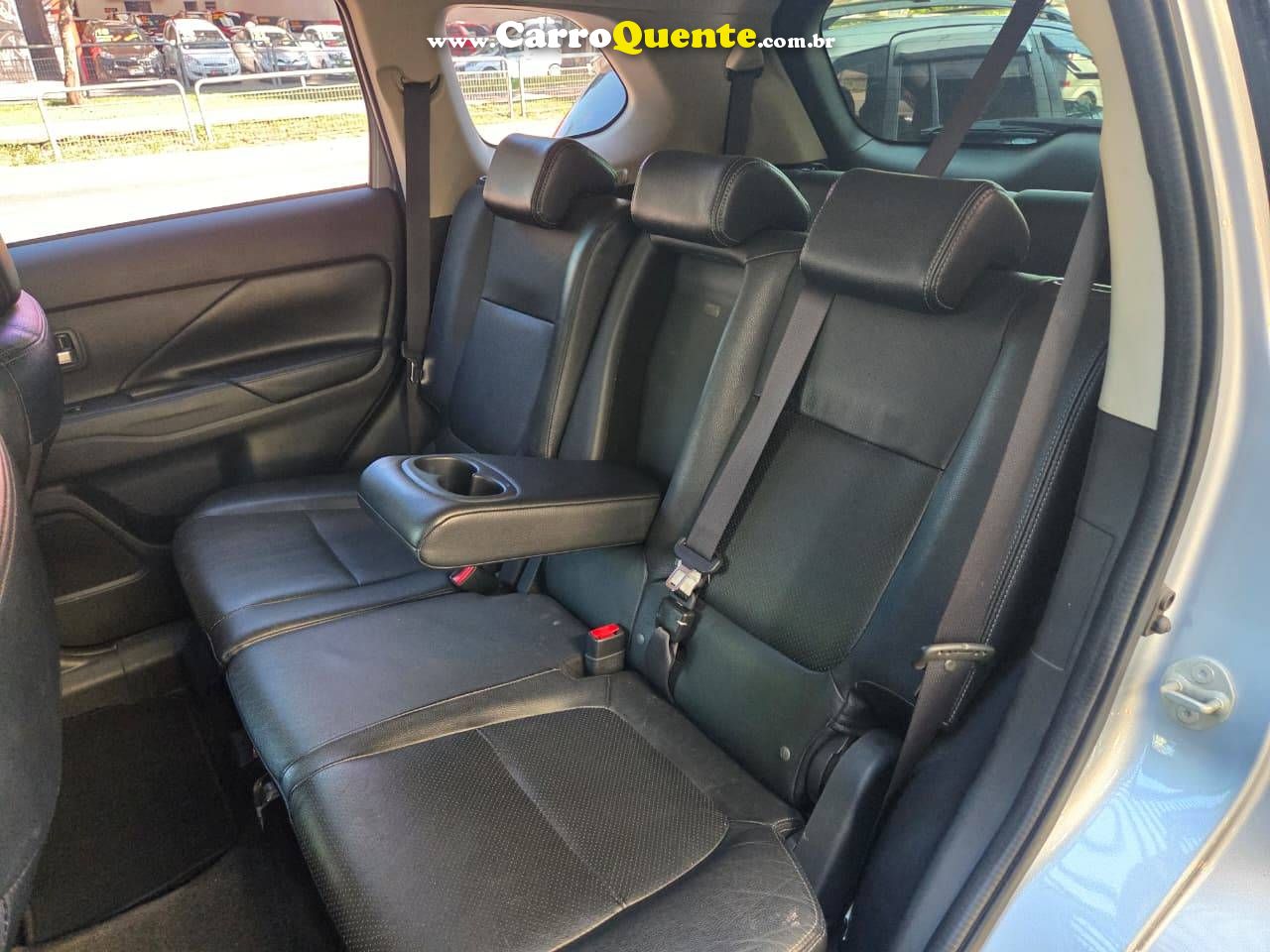 MITSUBISHI OUTLANDER 2.2 4X4 16V 2016 - Loja