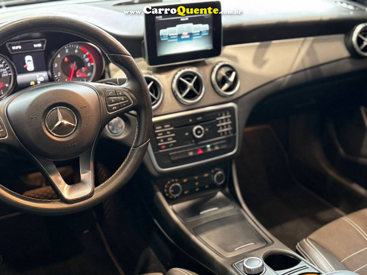 MERCEDES-BENZ GLA 200 1.6 CGI STYLE 16V TURBO 2017 - Loja