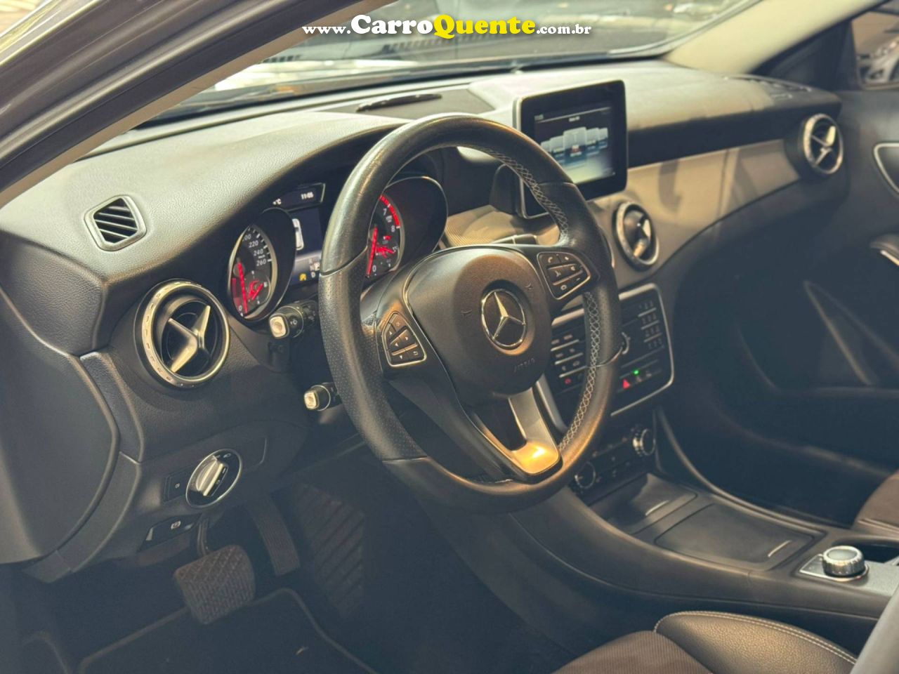 MERCEDES-BENZ GLA 200 1.6 CGI STYLE 16V TURBO 2017 - Loja