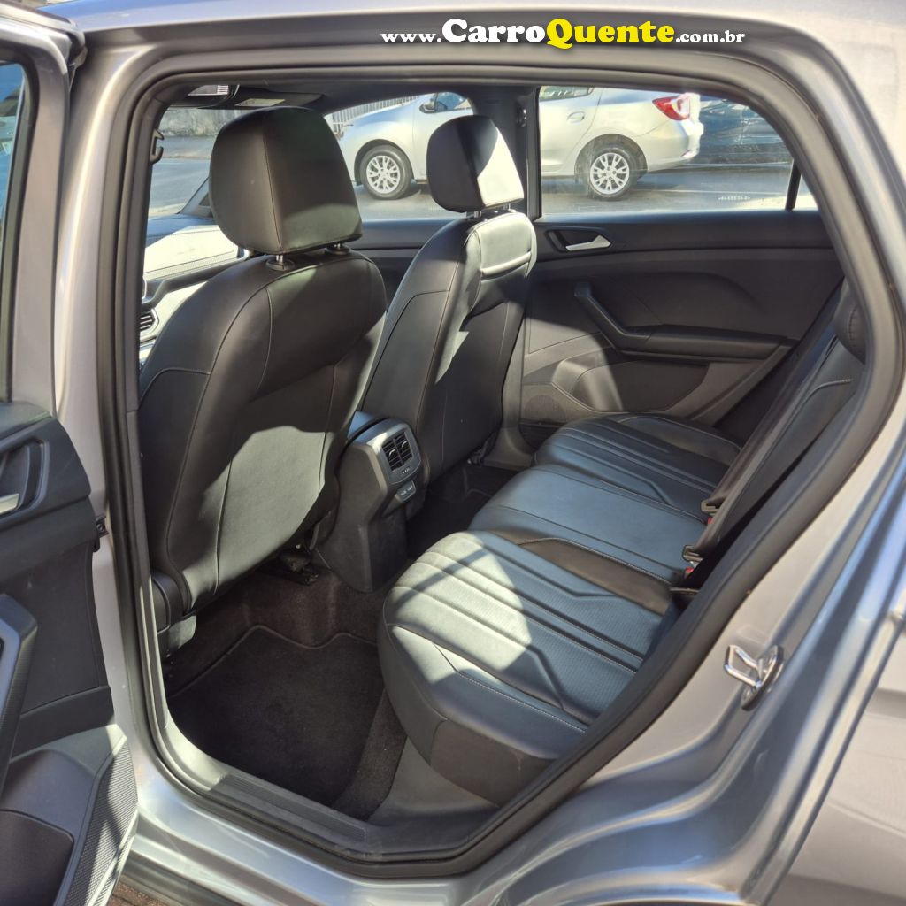 VOLKSWAGEN   T-CROSS HIG. 250 TSI 1.4 FLEX 16V 5P AUT   PRATA 2025 1.4 FLEX - Loja