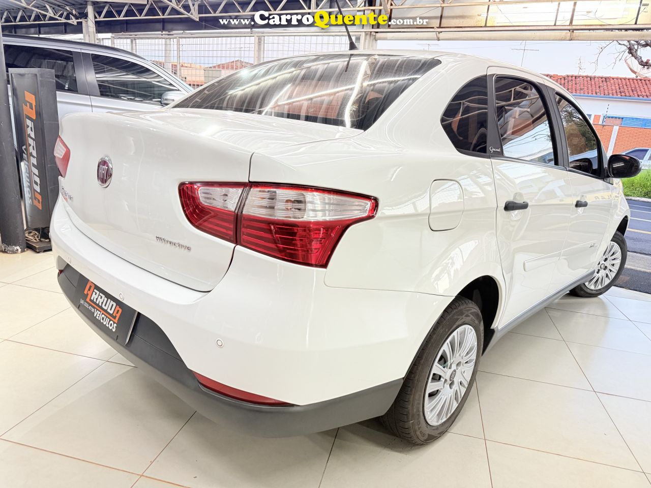 FIAT   GRAND SIENA ATTRACTIVE 1.0 FLEX 8V 4P   BRANCO 2018 1.0 FLEX - Loja