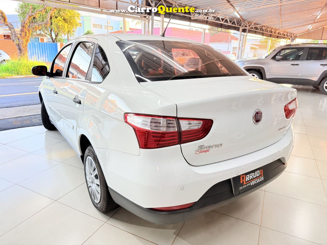 FIAT   GRAND SIENA ATTRACTIVE 1.0 FLEX 8V 4P   BRANCO 2018 1.0 FLEX - Loja