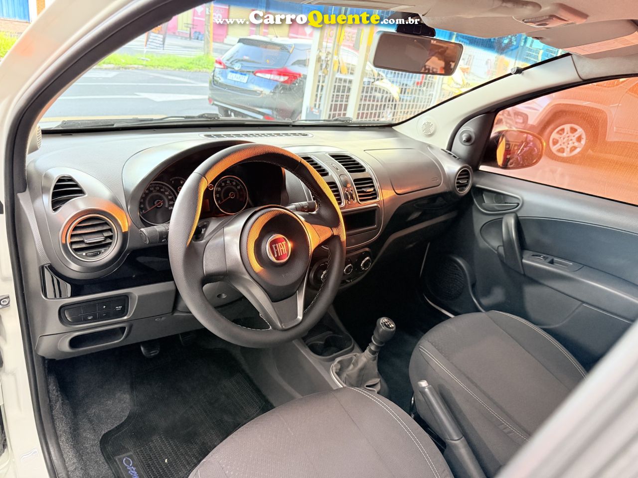 FIAT   GRAND SIENA ATTRACTIVE 1.0 FLEX 8V 4P   BRANCO 2018 1.0 FLEX - Loja