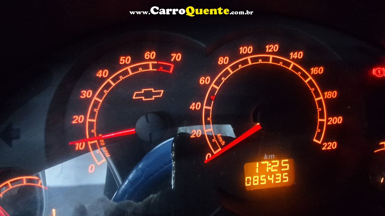 CHEVROLET   CORSA HAT. MAXX 1.4 8V ECONOFLEX 5P   PRATA 2012 1.4 FLEX - Loja