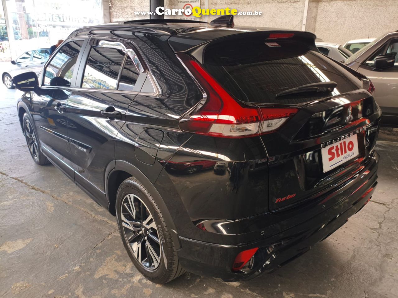 MITSUBISHI   ECLIPSE CROSS HPE 1.5 16V 165CV AUT.   PRETO 2023 1.5 GASOLINA - Loja