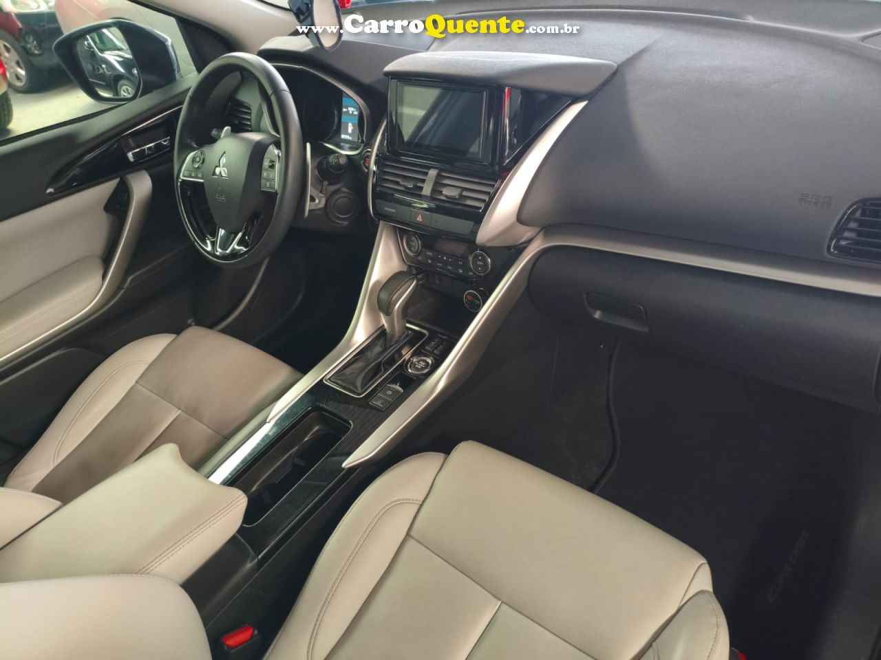 MITSUBISHI   ECLIPSE CROSS HPE 1.5 16V 165CV AUT.   PRETO 2023 1.5 GASOLINA - Loja
