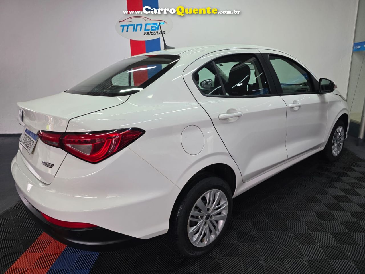 FIAT   CRONOS DRIVE 1.3 8V FLEX   BRANCO 2025 1.3 FLEX - Loja