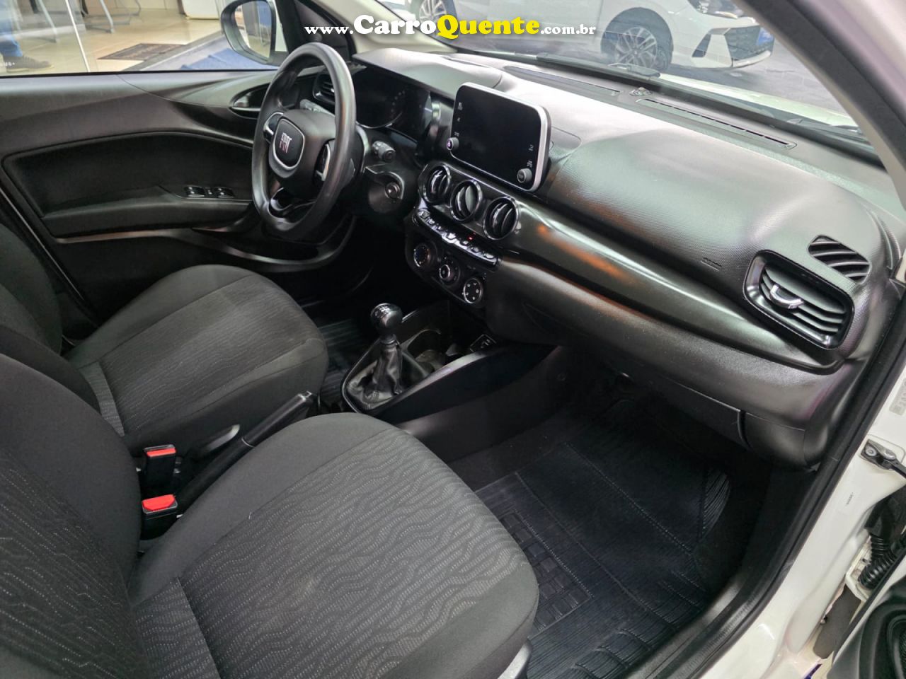 FIAT   CRONOS DRIVE 1.3 8V FLEX   BRANCO 2025 1.3 FLEX - Loja