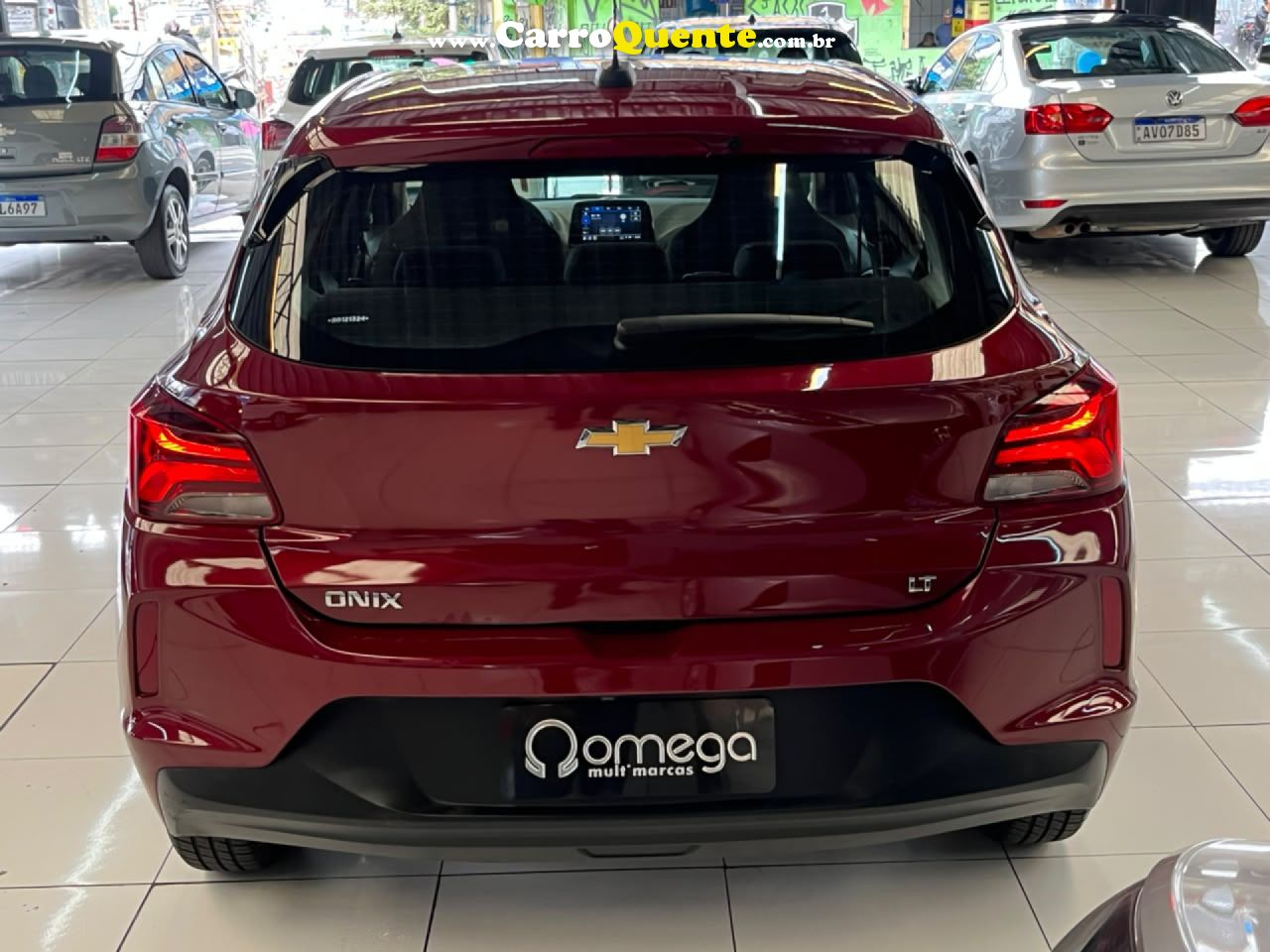 CHEVROLET   ONIX HATCH LT 1.0 12V FLEX 5P MEC.   VERMELHO 2024 1.0 FLEX - Loja