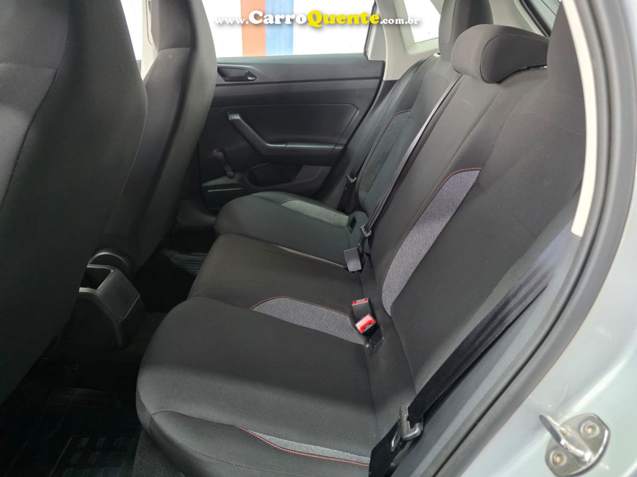 VOLKSWAGEN   POLO TRACK 1.0 FLEX 12V 5P   PRATA 2025 1.0 FLEX - Loja