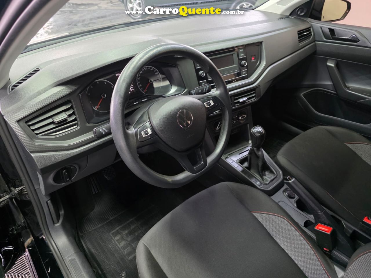 VOLKSWAGEN   POLO TRACK 1.0 FLEX 12V 5P   PRETO 2024 1.0 FLEX - Loja