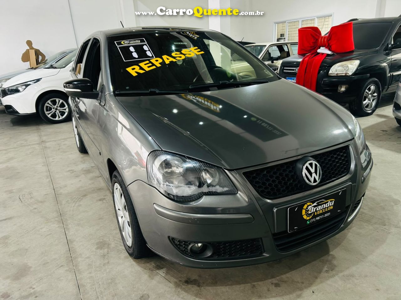 VOLKSWAGEN   POLO 1.6 MIS.OURO 1.6 MI TOT.FLEX 8V 5P   CINZA 2011 1.6 GASOLINA - Loja