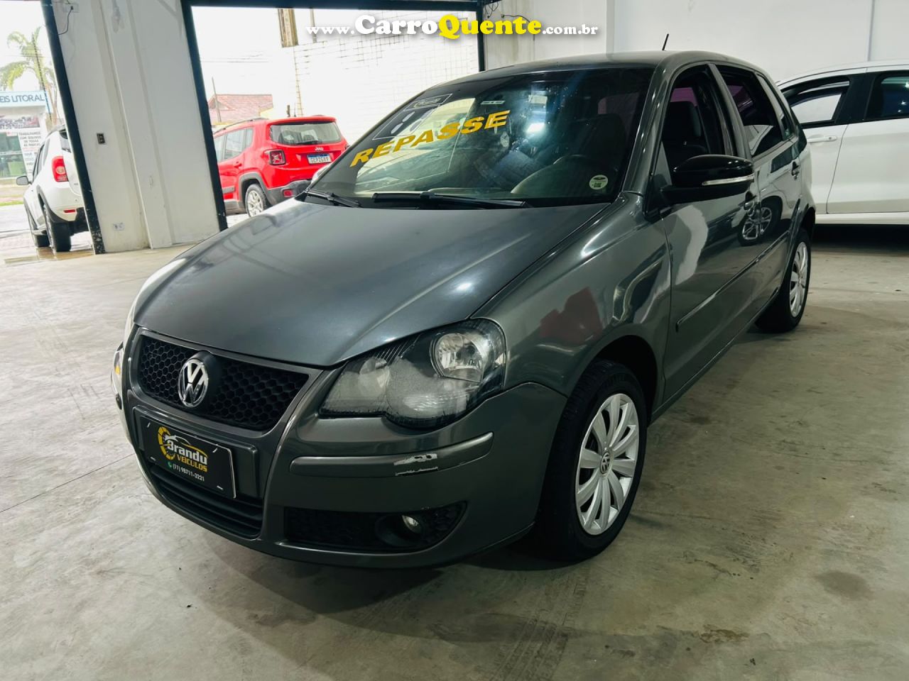 VOLKSWAGEN   POLO 1.6 MIS.OURO 1.6 MI TOT.FLEX 8V 5P   CINZA 2011 1.6 GASOLINA - Loja