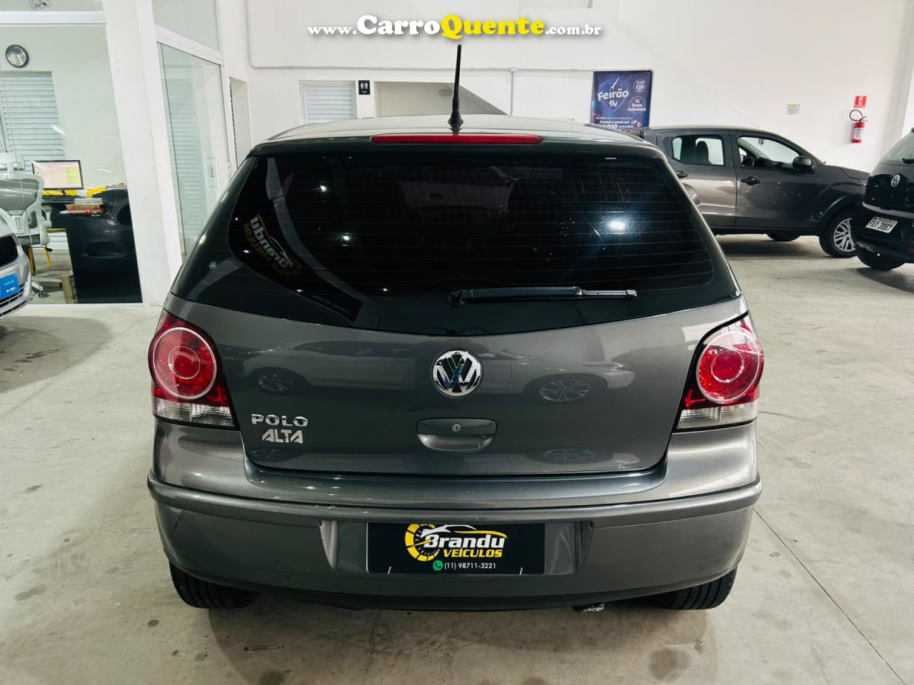 VOLKSWAGEN   POLO 1.6 MIS.OURO 1.6 MI TOT.FLEX 8V 5P   CINZA 2011 1.6 GASOLINA - Loja