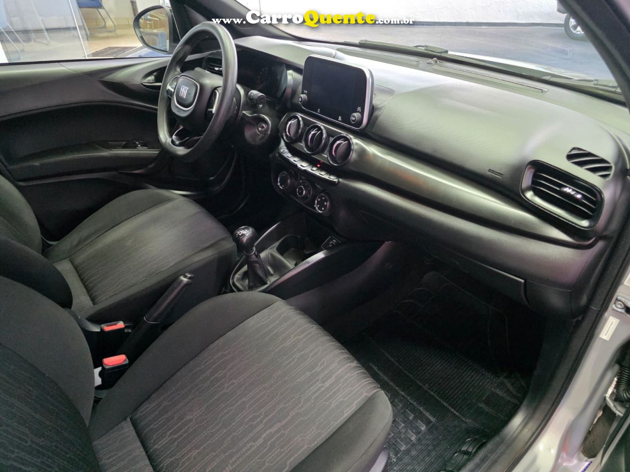 FIAT   ARGO DRIVE 1.0 6V FLEX   PRATA 2026 1.0 FLEX - Loja