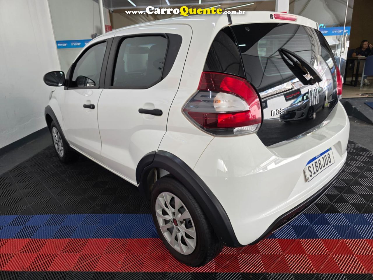 FIAT   MOBI LIKE 1.0 FIRE FLEX 5P.   BRANCO 2024 1.0 FLEX - Loja