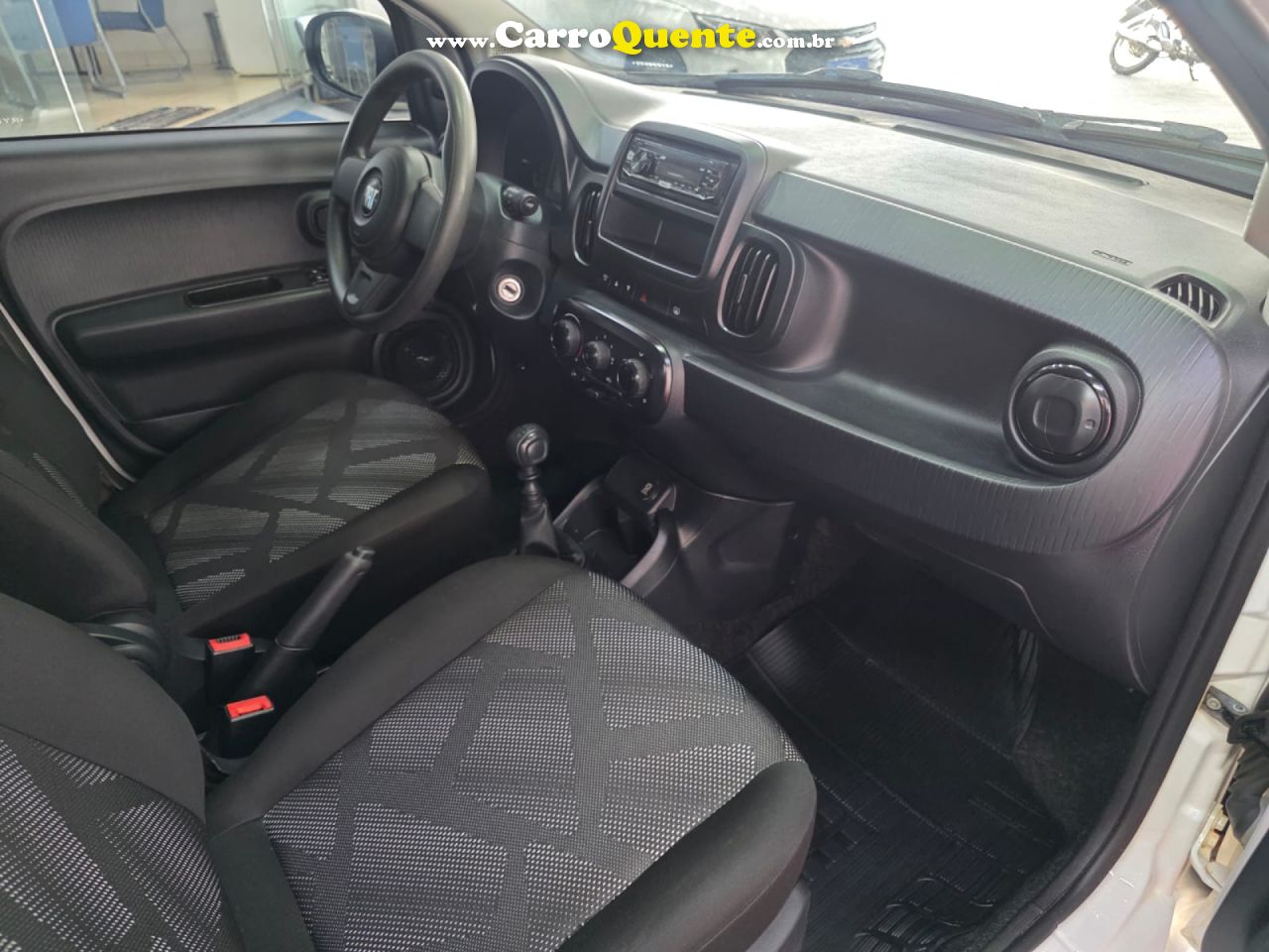 FIAT   MOBI LIKE 1.0 FIRE FLEX 5P.   BRANCO 2024 1.0 FLEX - Loja