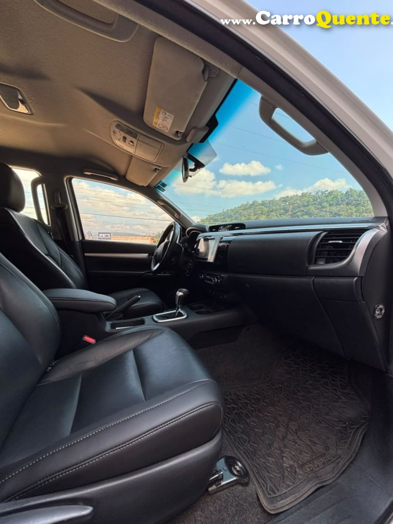 TOYOTA   HILUX CD SRV 4X4 2.8 TDI DIESEL AUT.   BRANCO 2017 2.8 DIESEL - Loja
