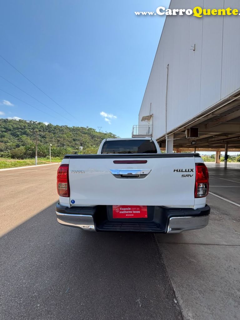 TOYOTA   HILUX CD SRV 4X4 2.8 TDI DIESEL AUT.   BRANCO 2017 2.8 DIESEL - Loja