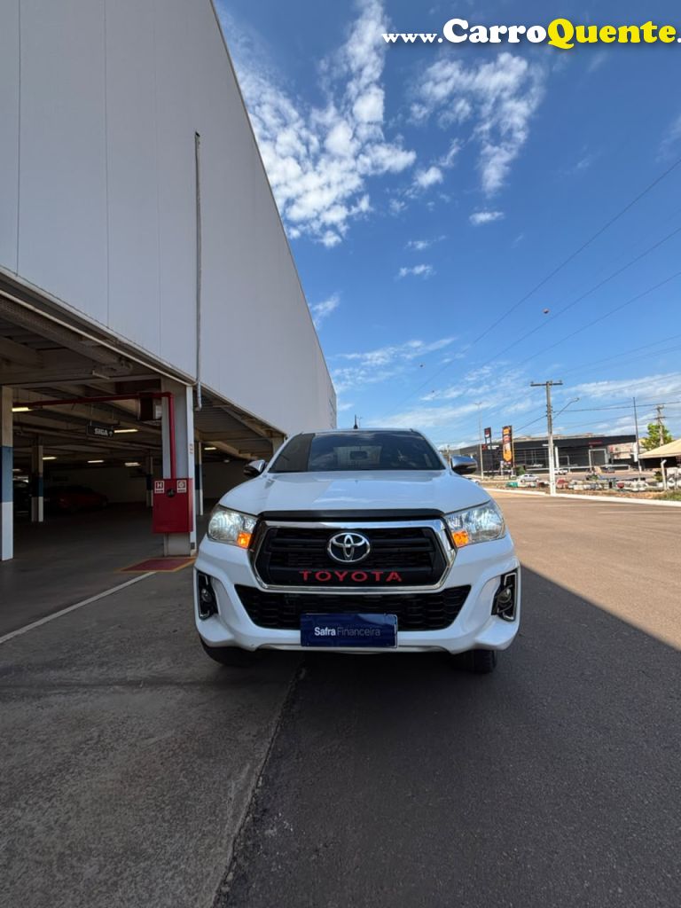 TOYOTA   HILUX CD SRV 4X4 2.8 TDI DIESEL AUT.   BRANCO 2017 2.8 DIESEL - Loja