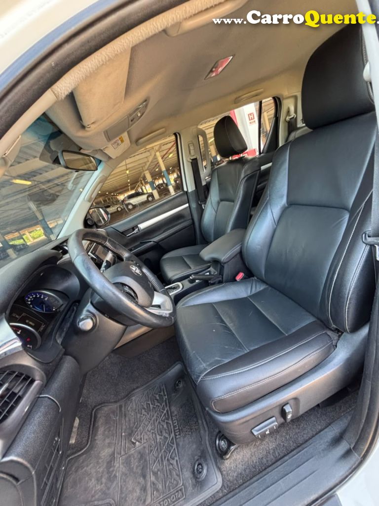 TOYOTA   HILUX CD SRV 4X4 2.8 TDI DIESEL AUT.   BRANCO 2017 2.8 DIESEL - Loja