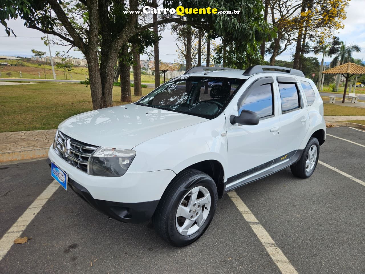 RENAULT   DUSTER OUTDOOR 1.6 HI-FLEX 16V MEC.   BRANCO 2015 1.6 FLEX - Loja