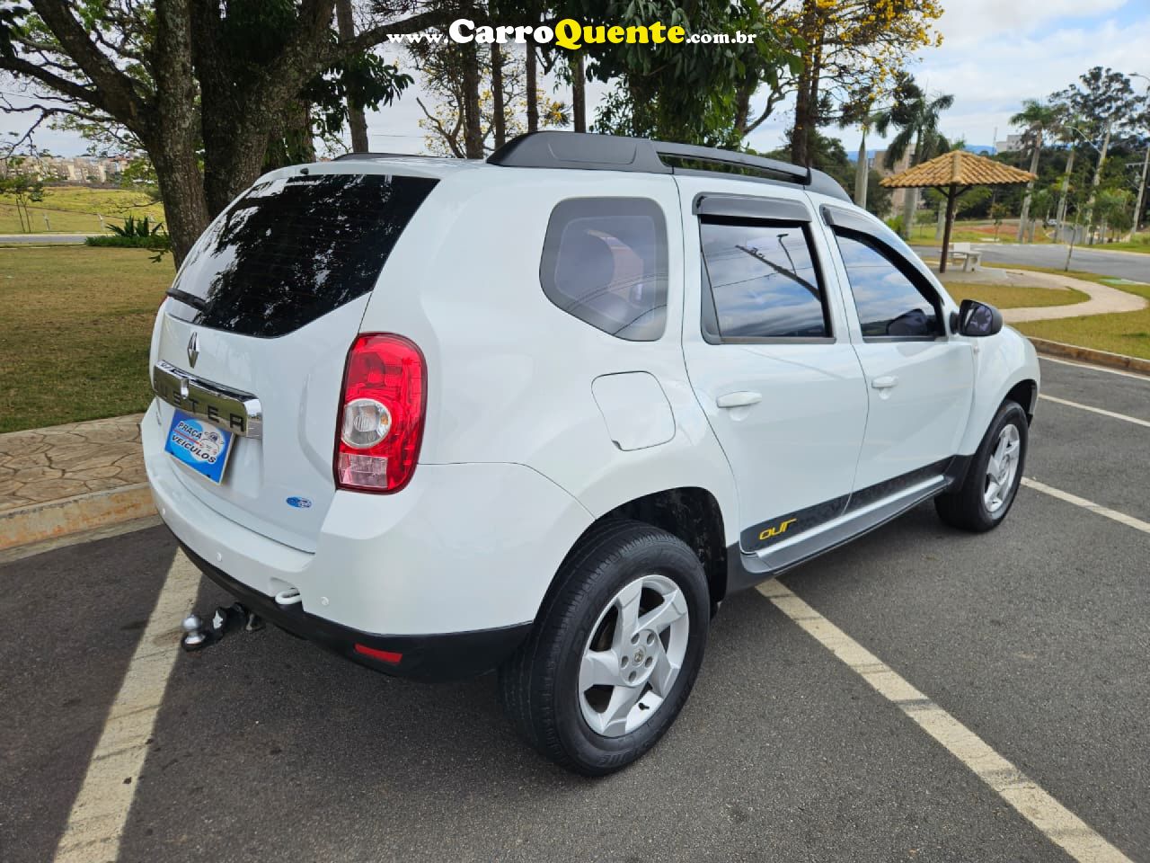 RENAULT   DUSTER OUTDOOR 1.6 HI-FLEX 16V MEC.   BRANCO 2015 1.6 FLEX - Loja