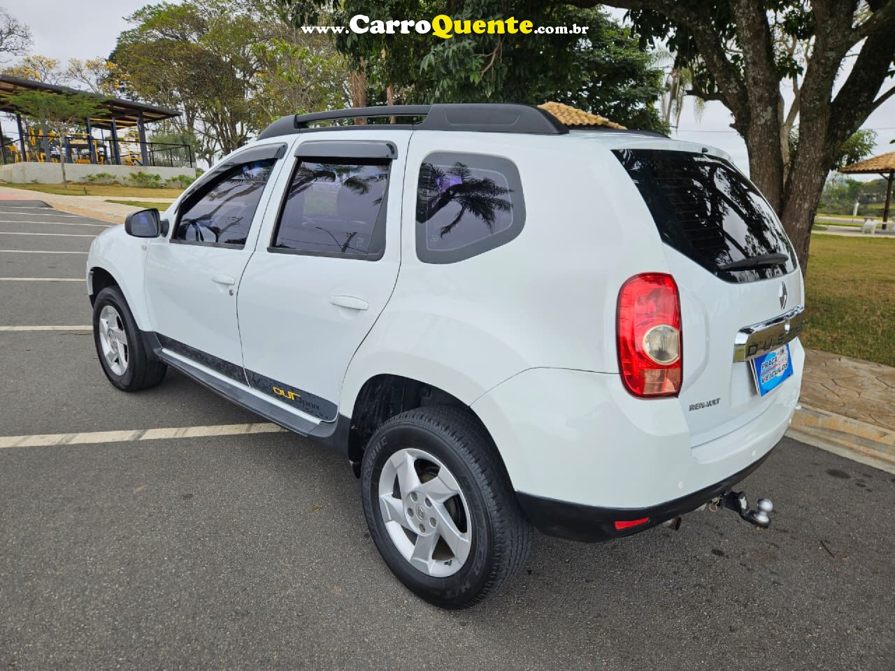 RENAULT   DUSTER OUTDOOR 1.6 HI-FLEX 16V MEC.   BRANCO 2015 1.6 FLEX - Loja