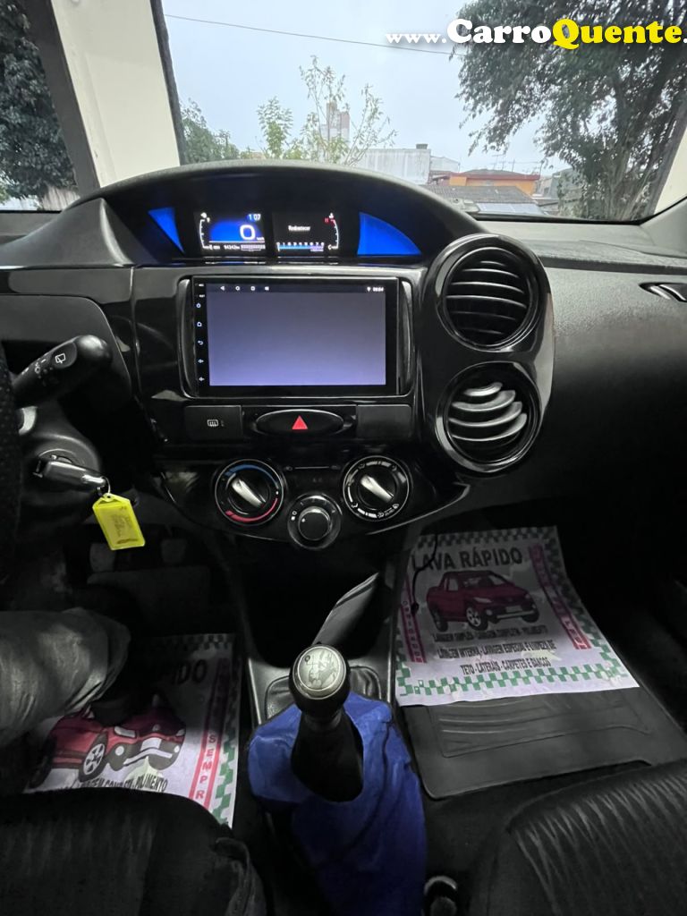 TOYOTA   ETIOS X 1.3 FLEX 16V 5P MEC.   PRATA 2017 1.3 FLEX - Loja