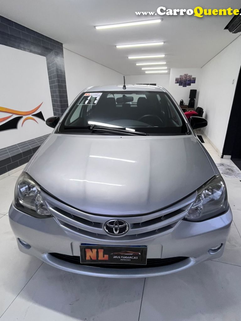 TOYOTA   ETIOS X 1.3 FLEX 16V 5P MEC.   PRATA 2017 1.3 FLEX - Loja