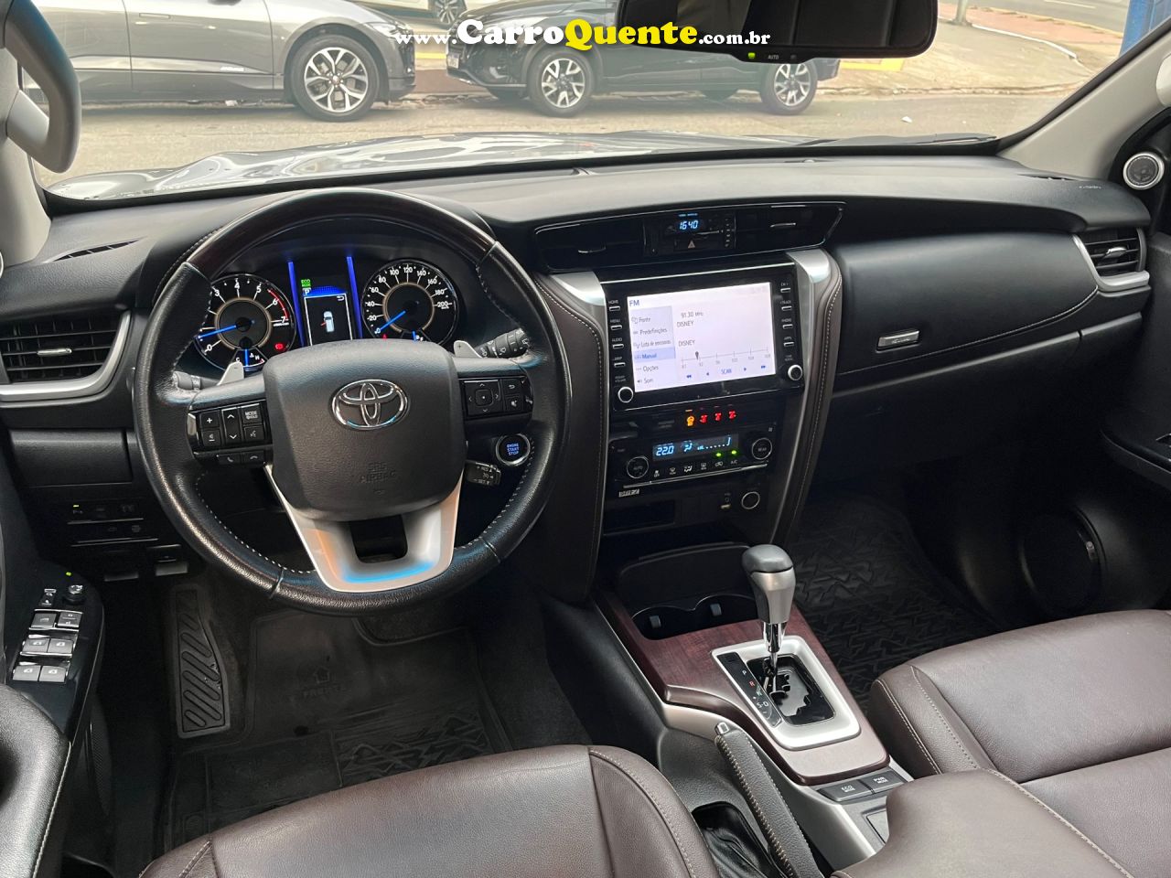 TOYOTA   HILUX SW4 SRV 4X2 2.7 FLEX 16V AUT.   PRATA 2020 2.7 16v FLEX - Loja