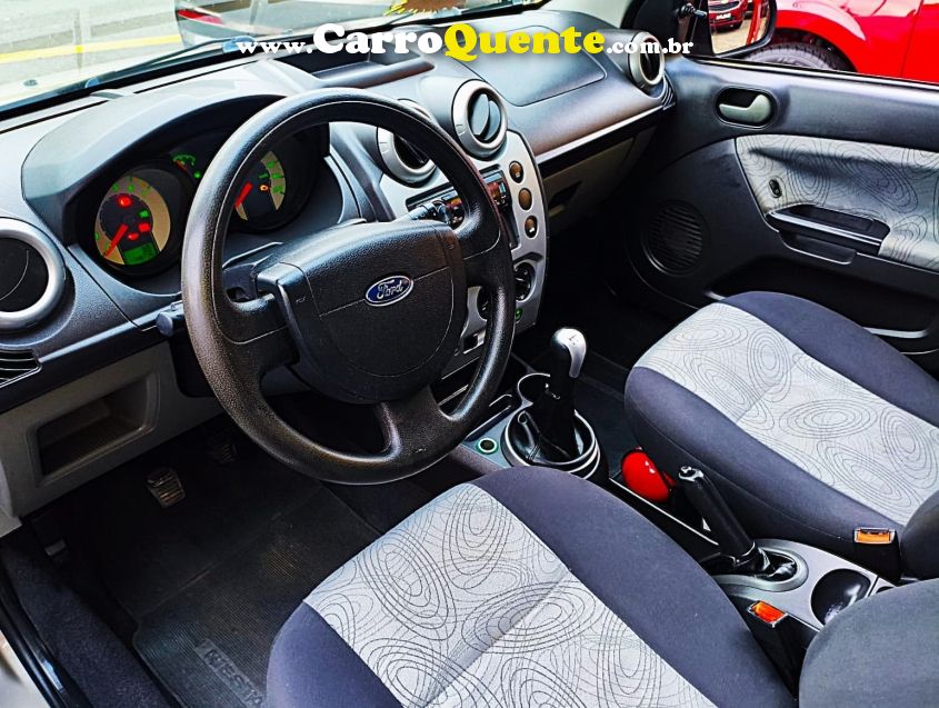 Ford FIESTA 1.0 MPI PERSONNALITÉ SEDAN GASOLINA 4P MANUAL - Loja