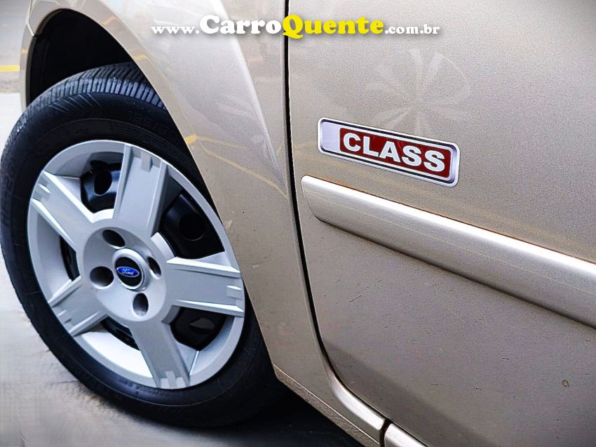 Ford FIESTA 1.0 MPI PERSONNALITÉ SEDAN GASOLINA 4P MANUAL - Loja