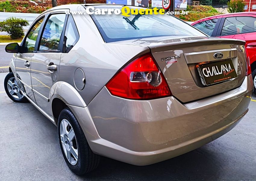 Ford FIESTA 1.0 MPI PERSONNALITÉ SEDAN GASOLINA 4P MANUAL - Loja