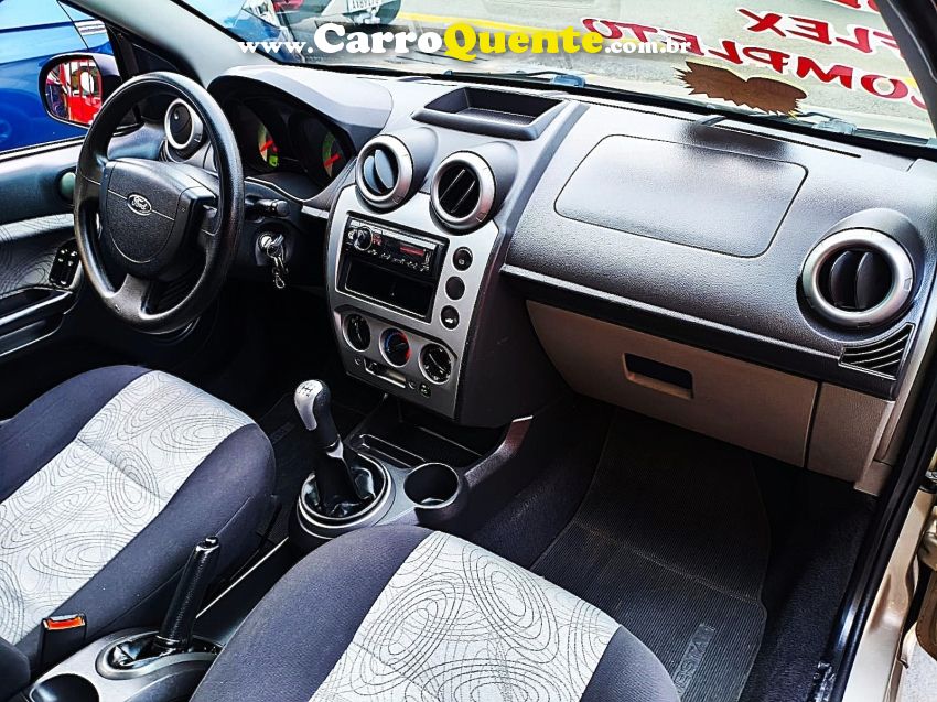 Ford FIESTA 1.0 MPI PERSONNALITÉ SEDAN GASOLINA 4P MANUAL - Loja