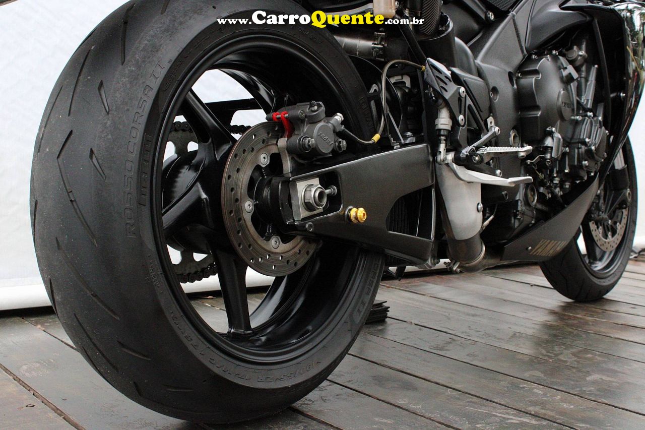 YAMAHA YZF R1 2013 - Loja