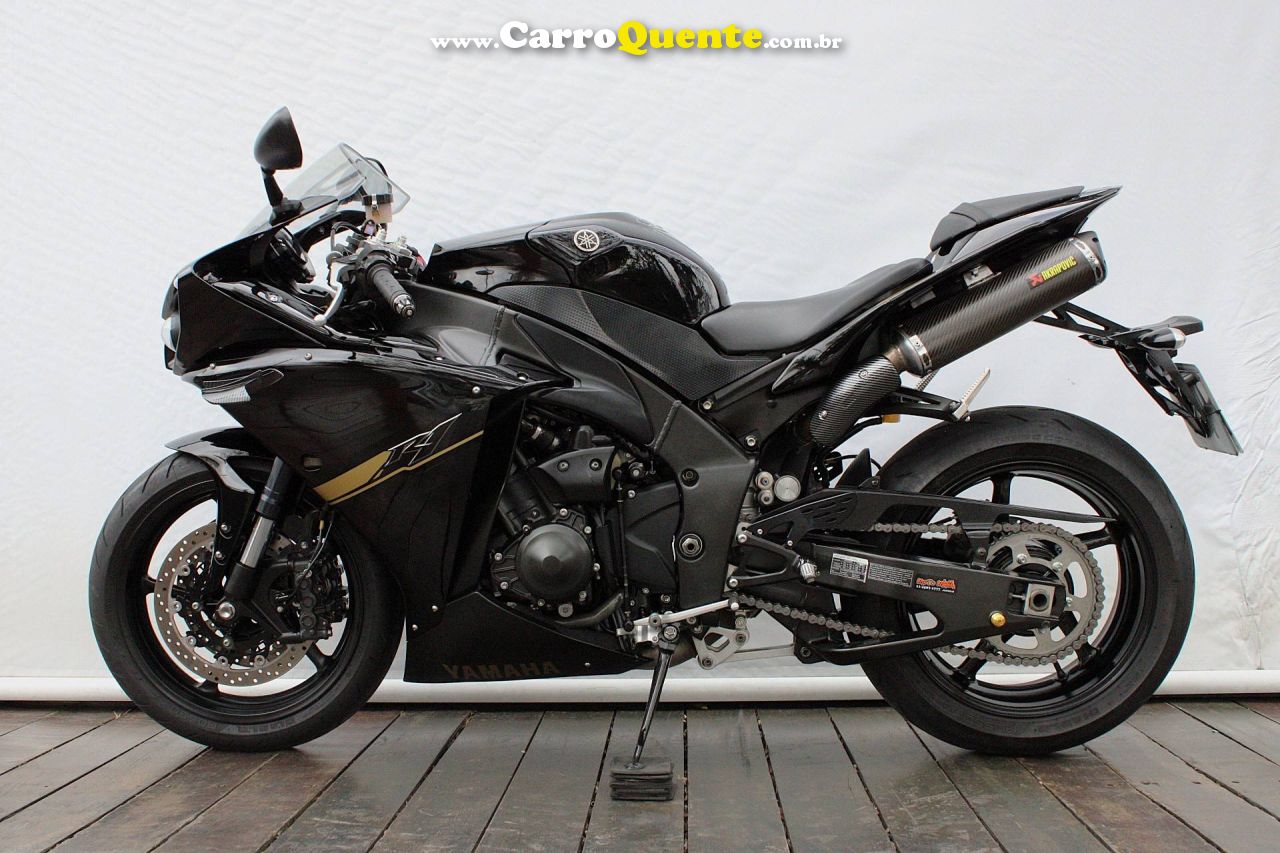 YAMAHA YZF R1 2013 - Loja