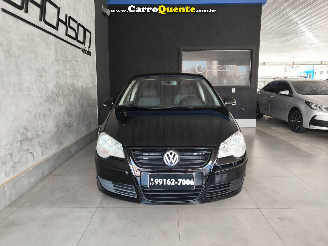 VOLKSWAGEN POLO SEDAN 1.6 8V 2010/2011 - Loja