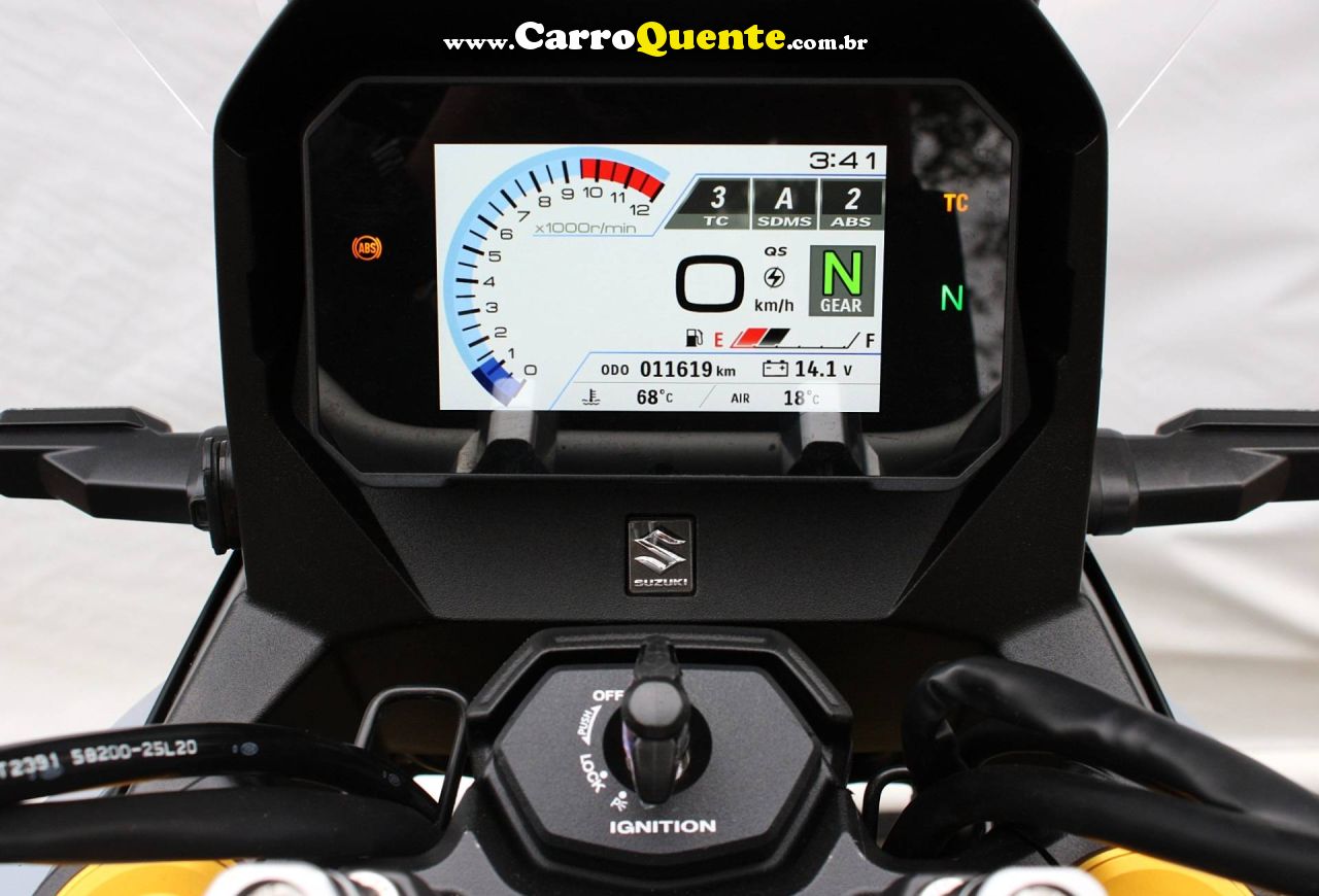 SUZUKI V-STROM 800 DE 2025 - Loja