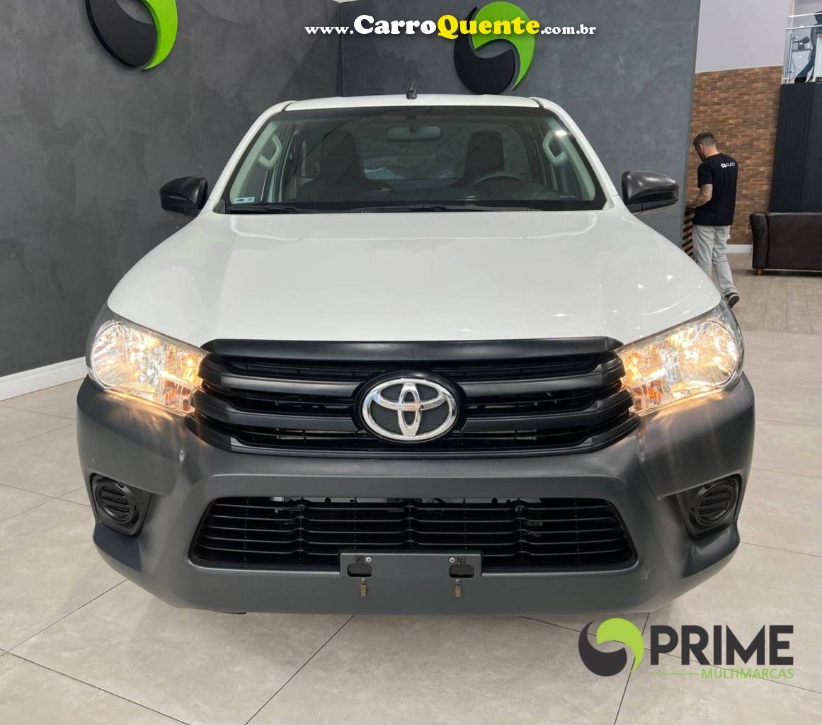TOYOTA HILUX 2.8 D-4D TURBO CS 4X4 2021 - Loja