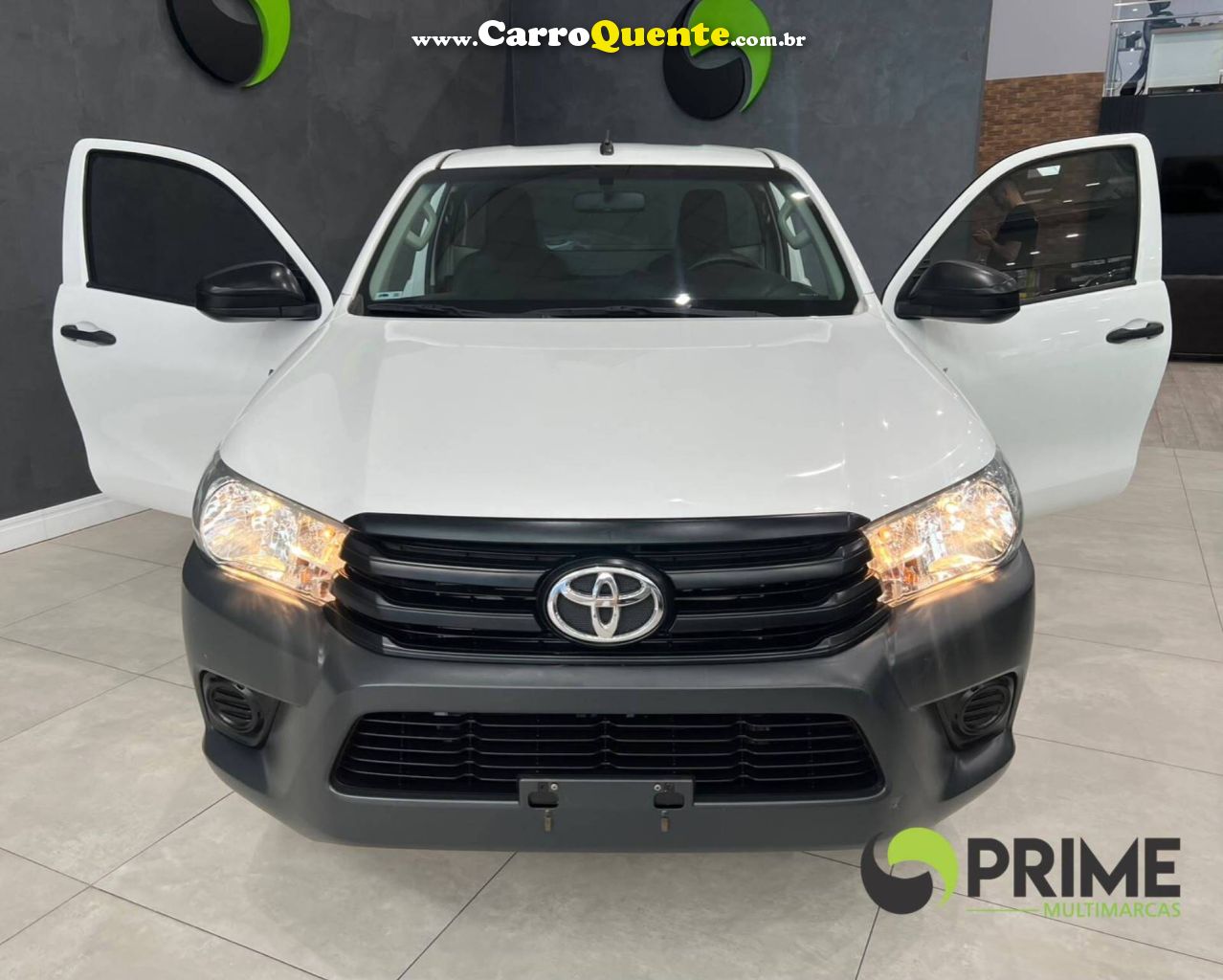 TOYOTA HILUX 2.8 D-4D TURBO CS 4X4 2021 - Loja