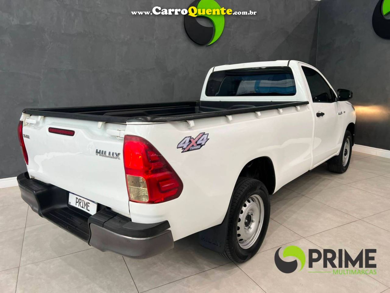 TOYOTA HILUX 2.8 D-4D TURBO CS 4X4 2021 - Loja