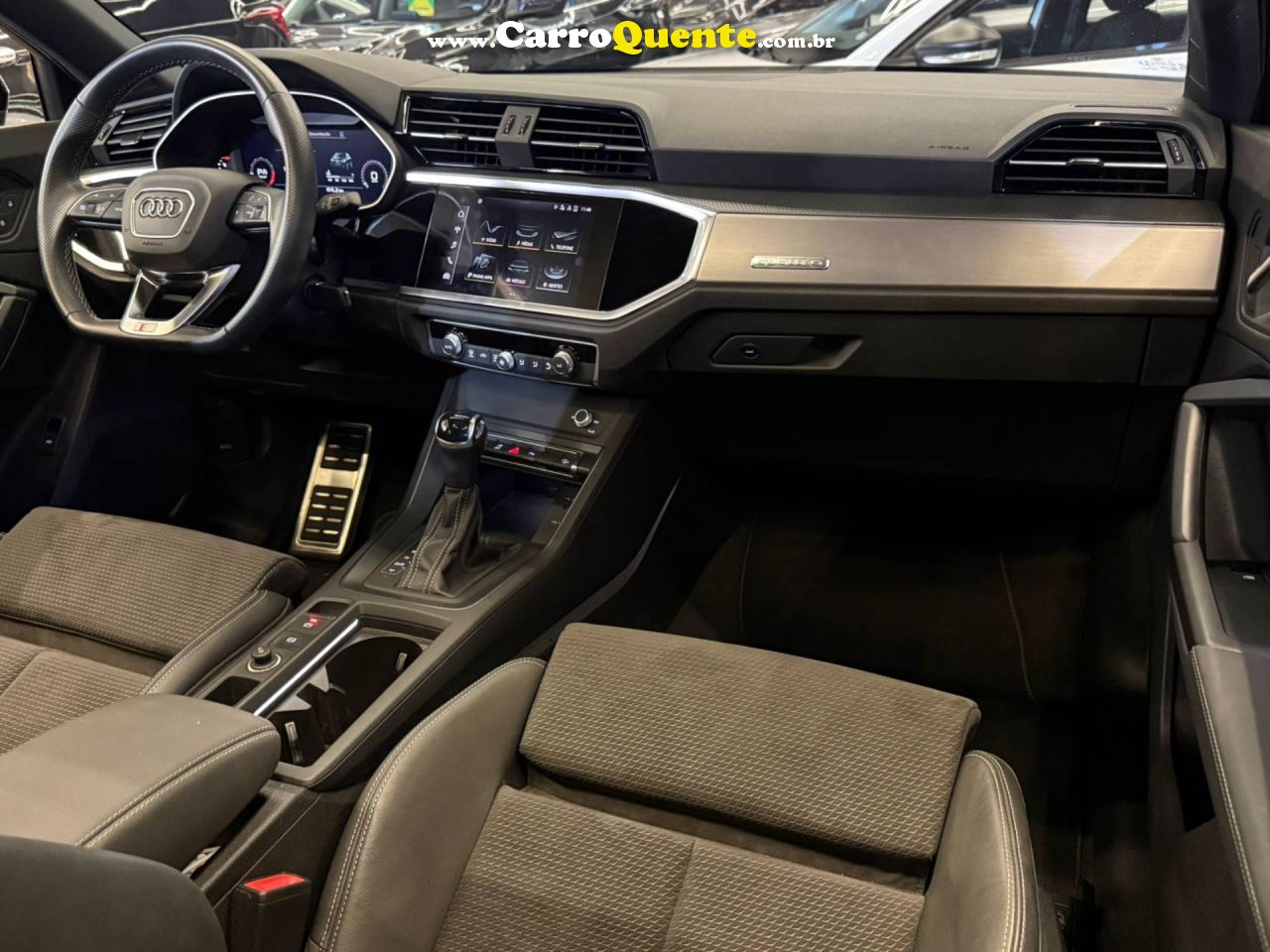 AUDI Q3 2.0 40 TFSI SPORTBACK PERFORMANCE BLACK QUATTRO 2022 - Loja