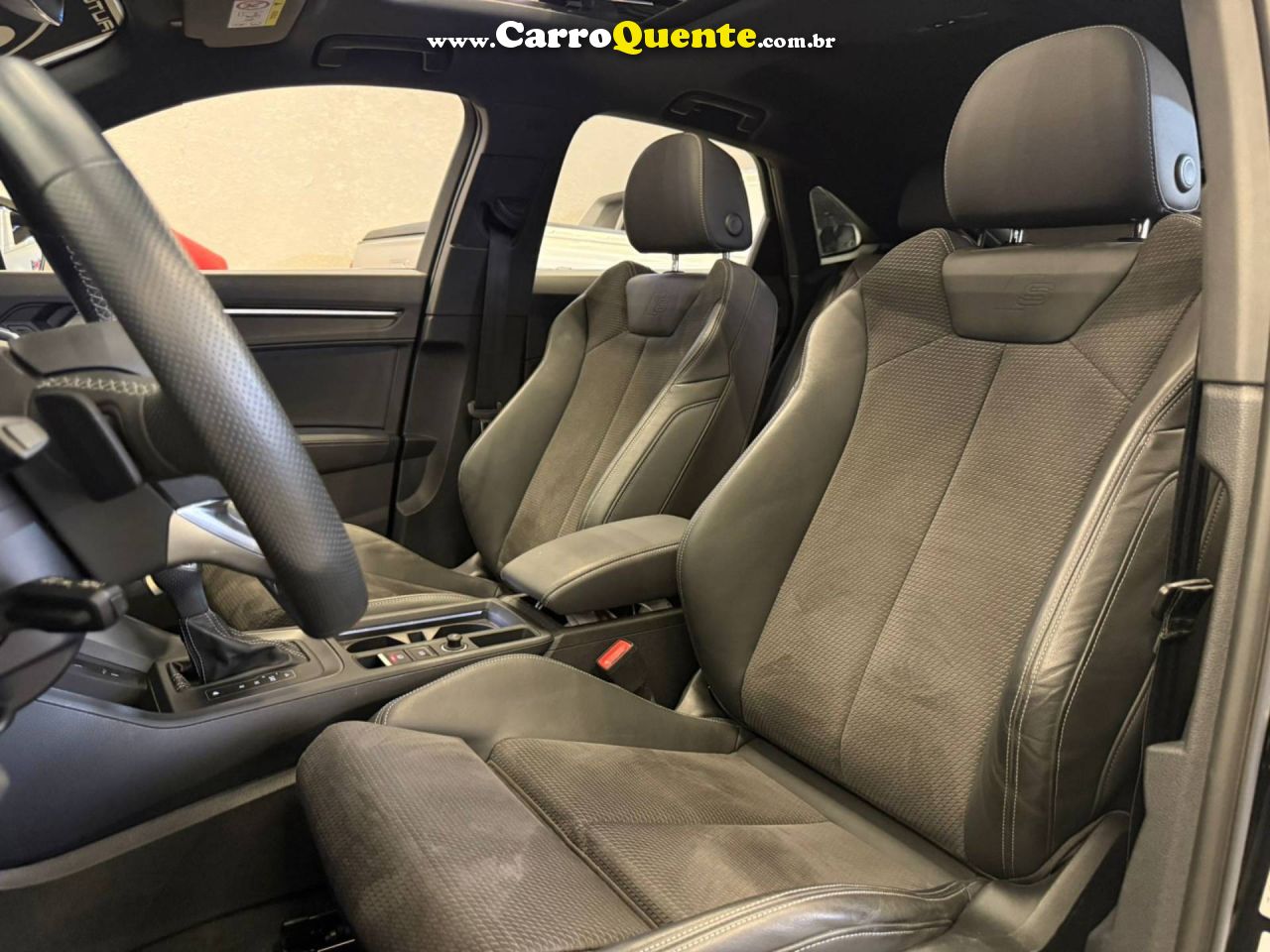 AUDI Q3 2.0 40 TFSI SPORTBACK PERFORMANCE BLACK QUATTRO 2022 - Loja