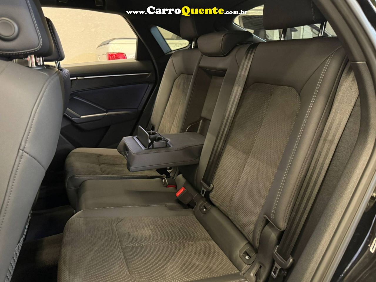 AUDI Q3 2.0 40 TFSI SPORTBACK PERFORMANCE BLACK QUATTRO 2022 - Loja