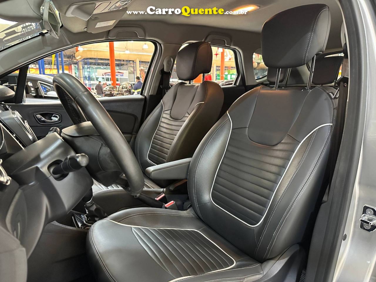 RENAULT CAPTUR 1.6 16V INTENSE 2019 - Loja