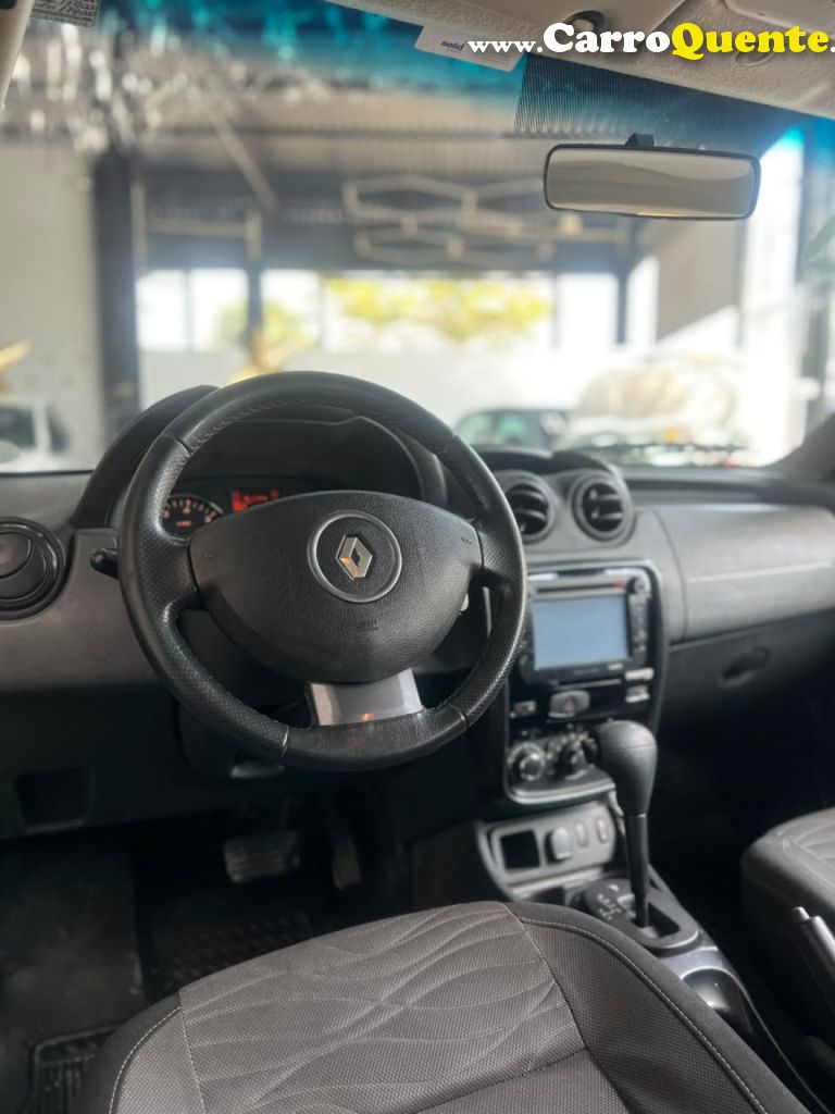 RENAULT   DUSTER DYNAMIQUE 2.0 FLEX 16V AUT.   PRATA 2014 2.0 FLEX - Loja
