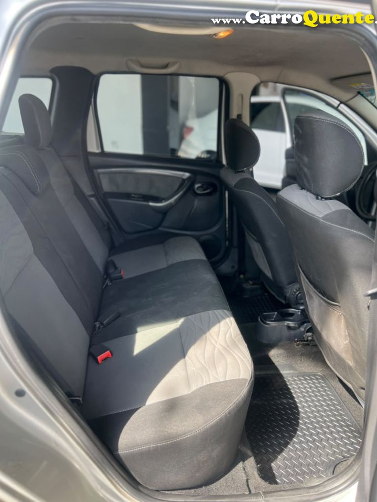 RENAULT   DUSTER DYNAMIQUE 2.0 FLEX 16V AUT.   PRATA 2014 2.0 FLEX - Loja